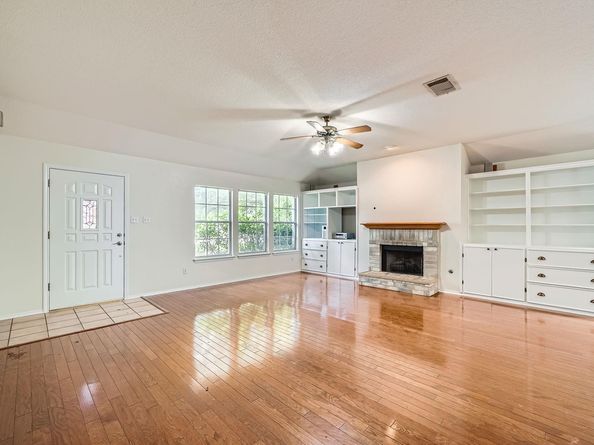1506 Willow Bluff DR, Pflugerville TX 78660