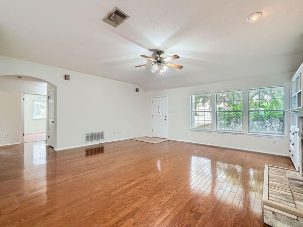 1506 Willow Bluff DR, Pflugerville TX 78660