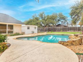 504 Ridgecrest RD, Georgetown TX 78628
