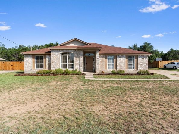 6005 La Mesa ST, Leander TX 78645