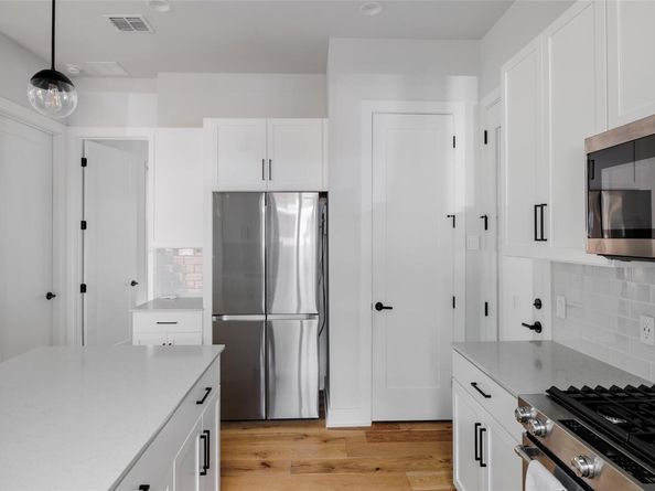 1401 Holly ST A, Austin TX 78702