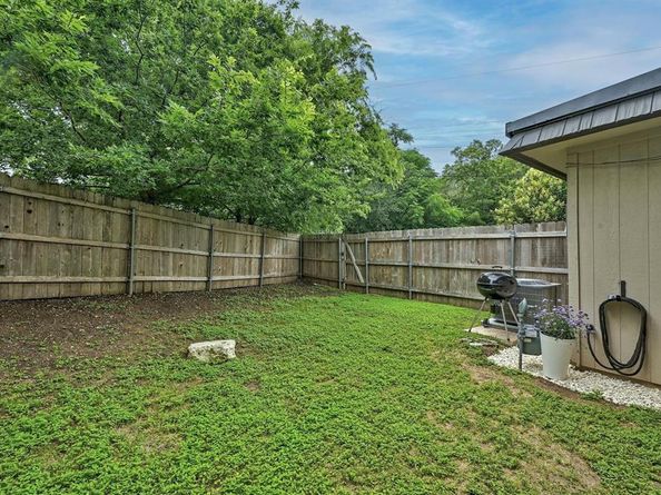 702 Castle Ridge RD B, Austin TX 78746