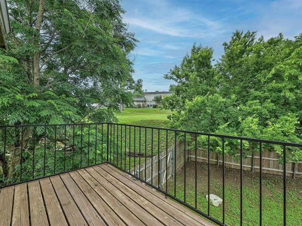 702 Castle Ridge RD B, Austin TX 78746