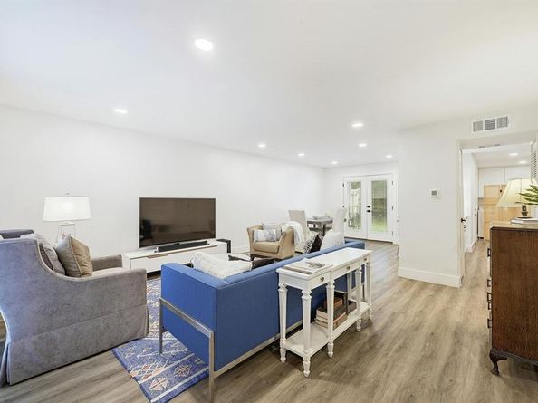 702 Castle Ridge RD B, Austin TX 78746