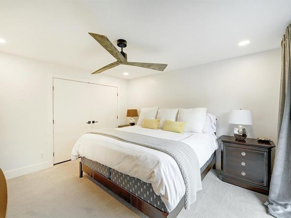 702 Castle Ridge RD B, Austin TX 78746