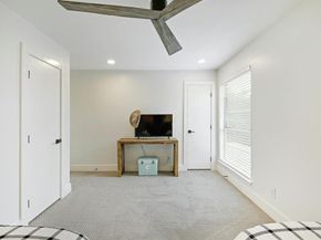 702 Castle Ridge RD B, Austin TX 78746