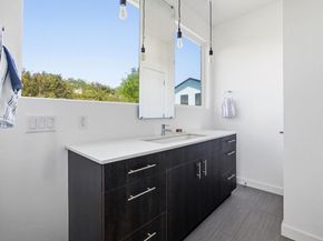 1606 Salina ST, Austin TX 78702