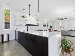 1606 Salina ST, Austin TX 78702