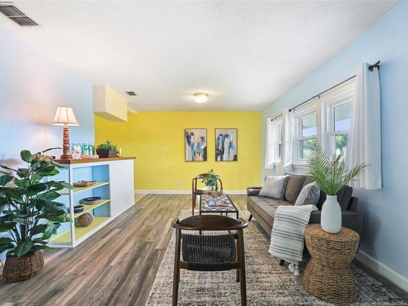 600 W Applegate DR, Austin TX 78753