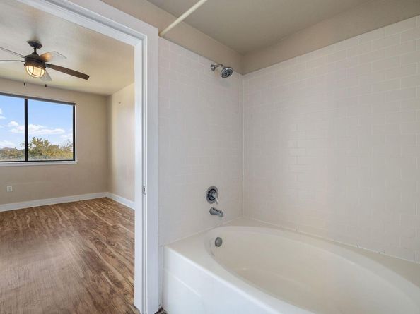 3016 Guadalupe ST 303, Austin TX 78705