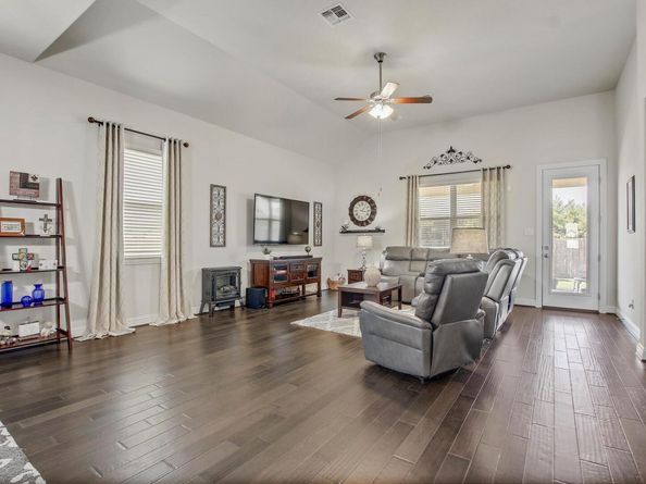 20312 Martin LN, Pflugerville TX 78660