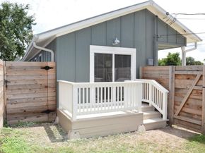 2200 E 18th ST, Austin TX 78702