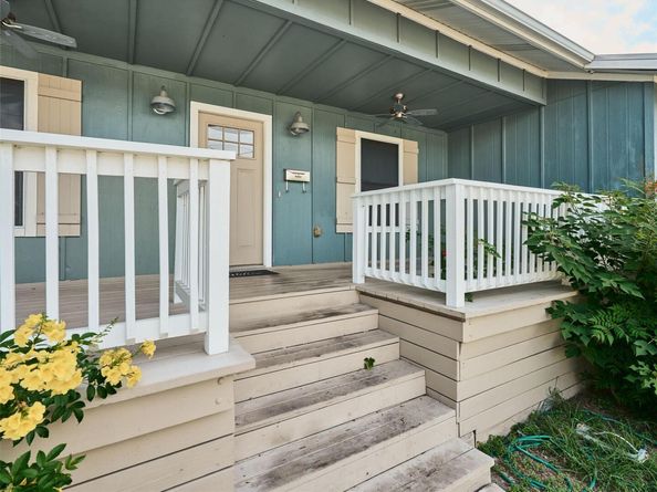 2200 E 18th ST, Austin TX 78702