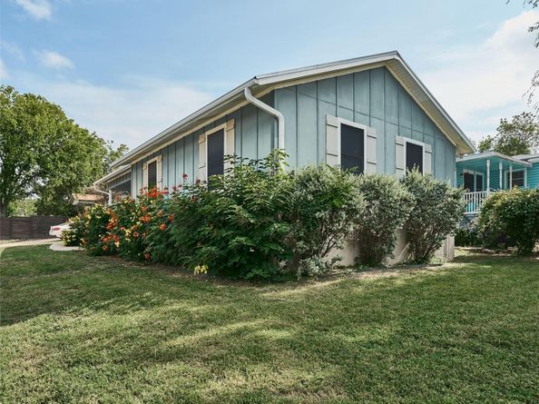 2200 E 18th ST, Austin TX 78702