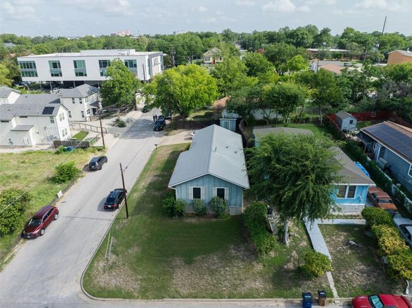 2200 E 18th ST, Austin TX 78702