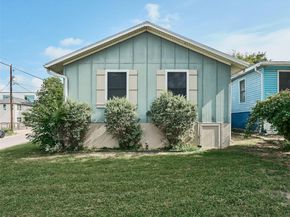 2200 E 18th ST, Austin TX 78702