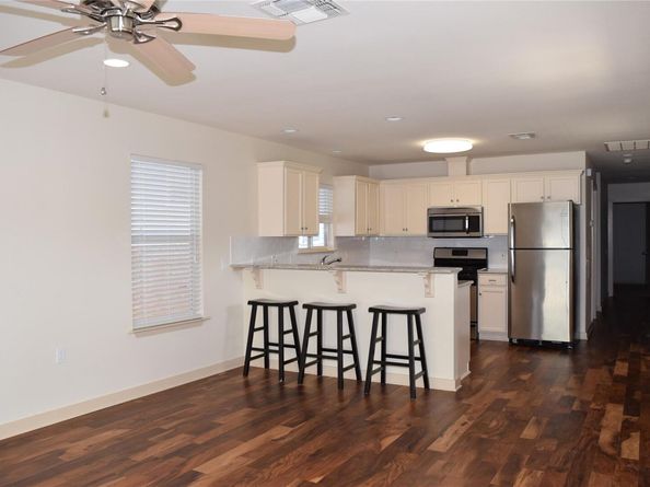 2200 E 18th ST, Austin TX 78702