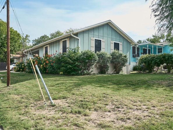 2200 E 18th ST, Austin TX 78702