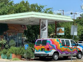 407 E 45th ST 116, Austin TX 78751
