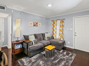 407 E 45th ST 116, Austin TX 78751