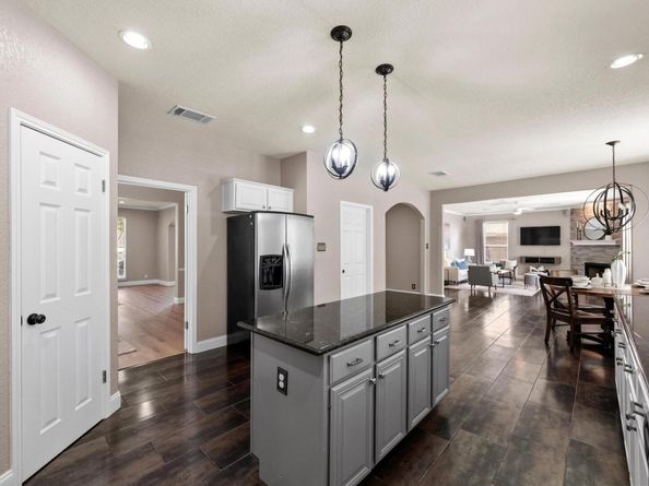 7517 Robert Kleburg LN, Austin TX 78749