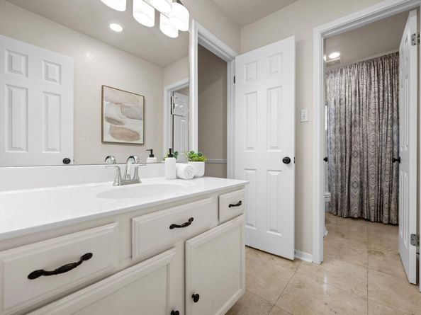 7517 Robert Kleburg LN, Austin TX 78749