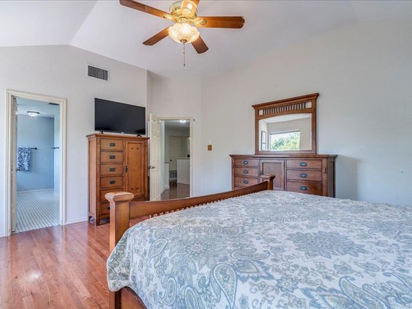8210 Landsman Dr, Austin TX 78736