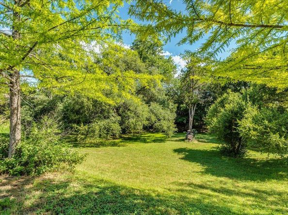 8210 Landsman Dr, Austin TX 78736