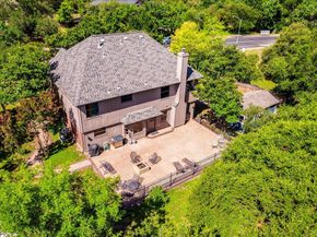 8210 Landsman Dr, Austin TX 78736