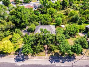 8210 Landsman Dr, Austin TX 78736