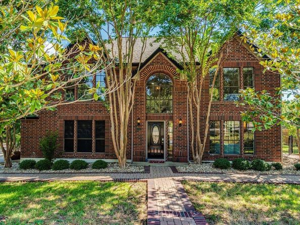 8210 Landsman Dr, Austin TX 78736