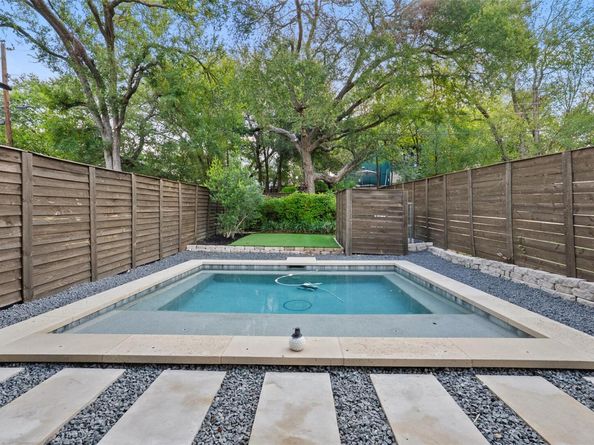 1411 Cometa ST A, Austin TX 78721