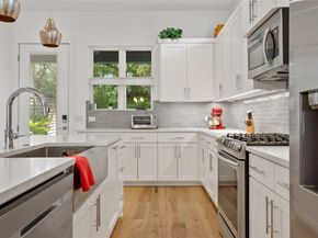 1411 Cometa ST A, Austin TX 78721