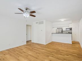 2207 Leon ST 201, Austin TX 78705