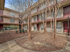 2207 Leon ST 201, Austin TX 78705