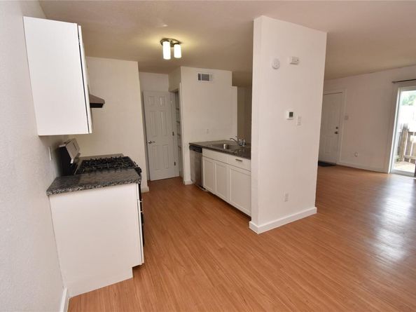 300 E Croslin ST 114, Austin TX 78752