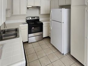 10923 Moorpark Street, North Hollywood (los Angeles) CA 91602