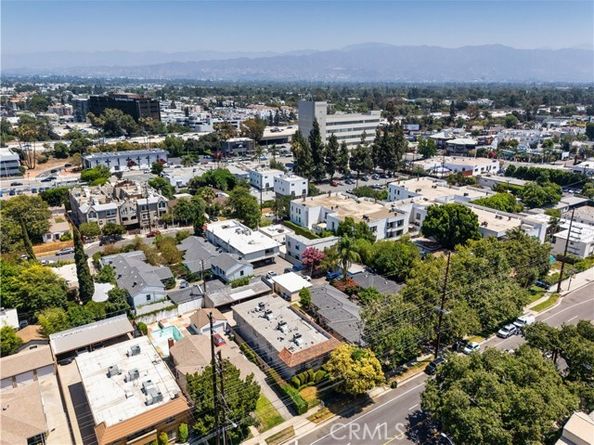 10923 Moorpark Street, North Hollywood (los Angeles) CA 91602
