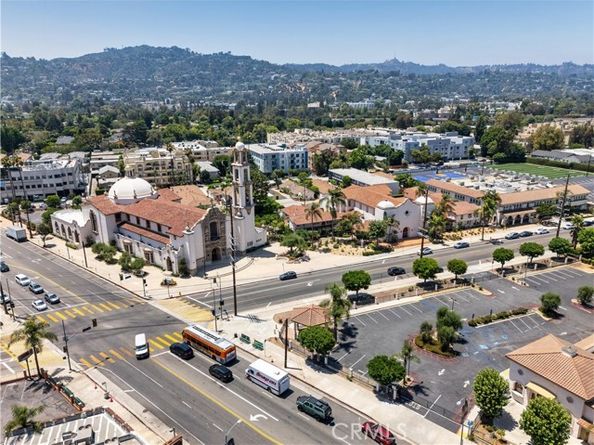 10923 Moorpark Street, North Hollywood (los Angeles) CA 91602