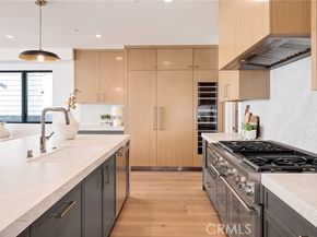 213 Bayview Drive, Manhattan Beach CA 90266