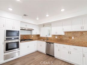 10556 Hillview, Chatsworth (los Angeles) CA 91311