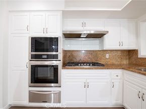 10556 Hillview, Chatsworth (los Angeles) CA 91311