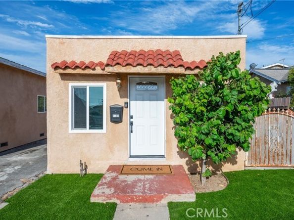 1320 N Neptune Avenue, Wilmington (los Angeles) CA 90744
