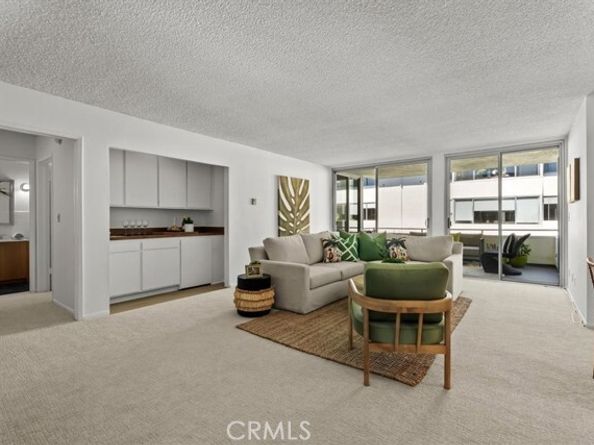 8701 Delgany 205, Playa Del Rey (los Angeles) CA 90293