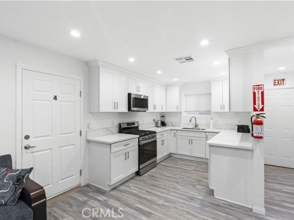 6738 Coldwater Canyon, North Hollywood (los Angeles) CA 91606