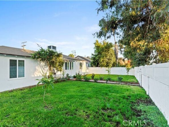 6738 Coldwater Canyon, North Hollywood (los Angeles) CA 91606