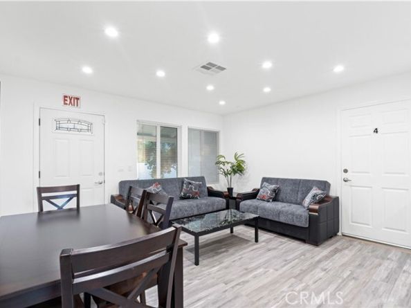 6738 Coldwater Canyon, North Hollywood (los Angeles) CA 91606