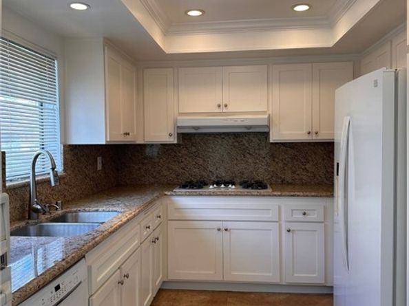 21900 Marylee Street 277, Woodland Hills (los Angeles) CA 91367