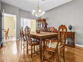 18242 Burbank Boulevard 8, Tarzana (los Angeles) CA 91356
