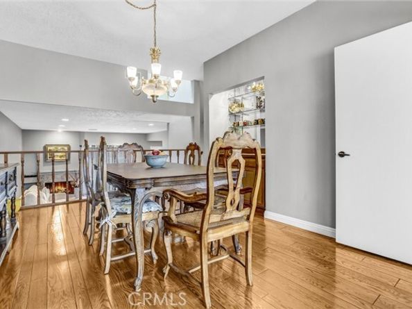 18242 Burbank Boulevard 8, Tarzana (los Angeles) CA 91356